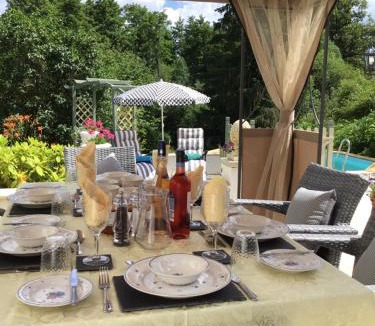 Magnac-Laval Apartment | Le Petit Pont