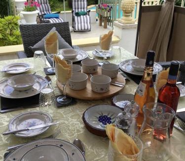 Magnac-Laval Apartment | Le Petit Pont