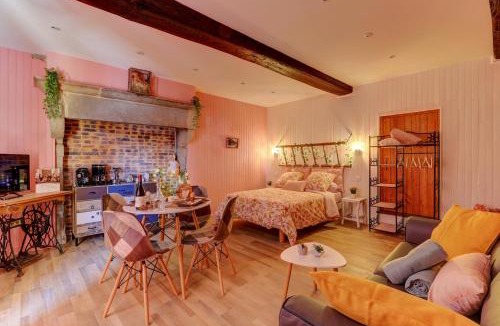 Collonge-en-Charollais Apartment | Le Petit Pressoir - Charmant studio