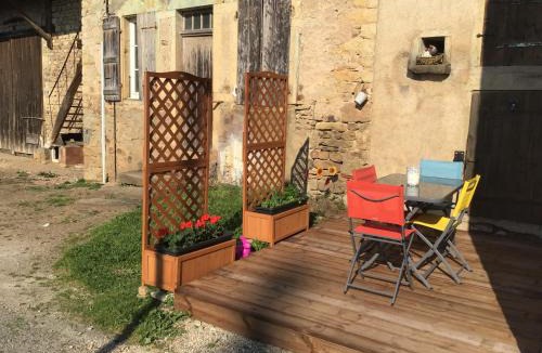 Collonge-en-Charollais Apartment | Le Petit Pressoir - Charmant studio