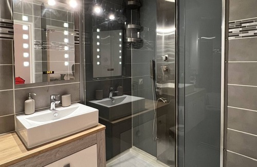 Cote Pavee Apartment | Le Petit Sauveur:studio&parking