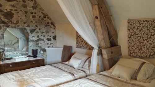 Tronget Bed & Breakfast | Le Petit Savriere B&B