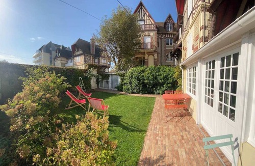 Cabourg Villa | Le Petit Shamrock - exceptional villa on the beach