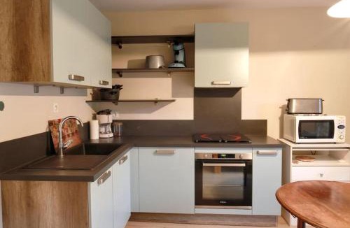 Savignac-les-Ormeaux Apartment | Le petit skieur