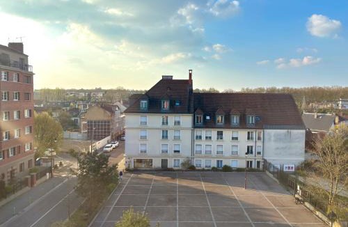 Porchefontaine Apartment | Le petit Versailles