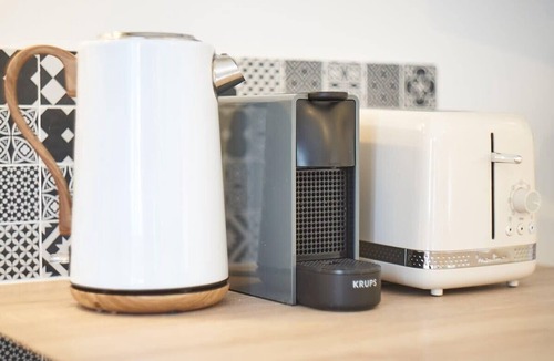 8th Arrondissement Apartment | Le Petit Villon- Maison de la Danse-Montplaisir