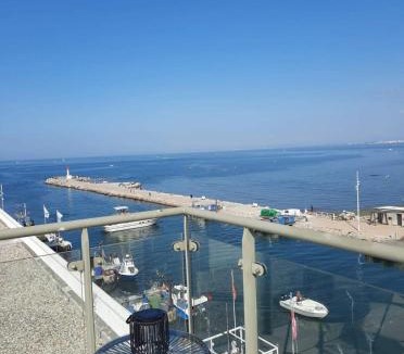 Le Grau-Du-Roi Apartment | Le Phare du Grau Duplex dexception rooftop 100 m vue mer panoramique