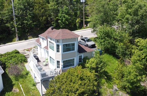 Pointe-au-Pic Ski Chalet | LE PHARE-DU-QUAI