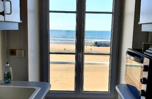 Arromanches-les-Bains Apartment | Le Phoenix 449 : sea view, 2 bedrooms