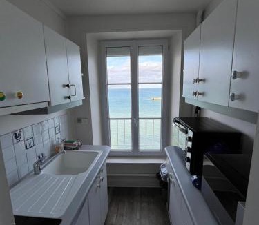 Arromanches-les-Bains Apartment | Le Phoenix 449 , vue mer, 2 chambres
