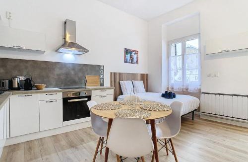 Voiron Apartment | Le Pianiste