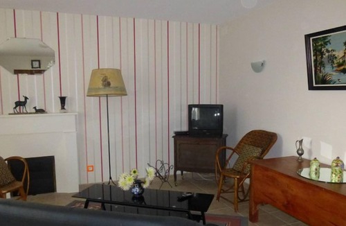 Scorbe-Clairvaux House | Le Pic en Bois - Scorbe-clairvaux