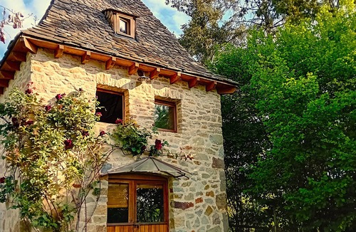 Vabre-Tizac House | Le Pigeonnier du Bosc – countryside views – a nature break in Aveyron (Ségala)