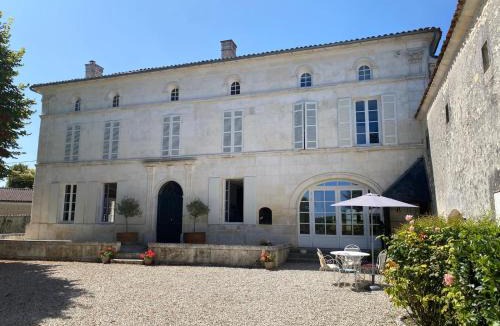 Verrieres House | Le Pigeonnier Gite