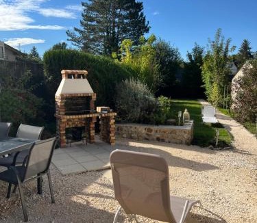 Saint-Fargeau House | Le Plaisancier Bourguignon