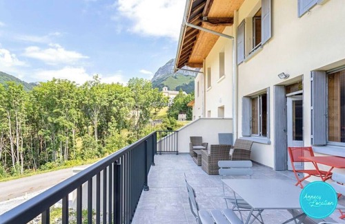 Montmin Apartment | Le Planet : T4 apartment.