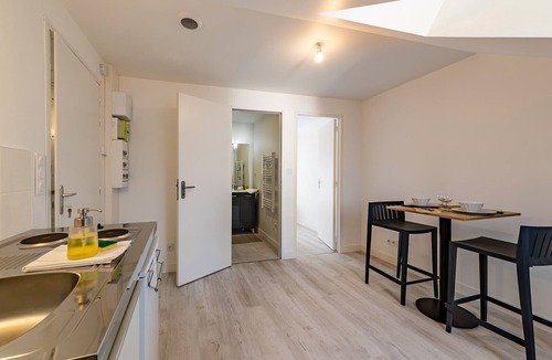 Saint-Serge Apartment | Le Poète - T2 proche centre ville