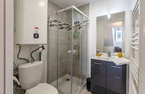 Saint-Serge Apartment | Le Poète - T2 proche centre ville