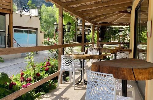 Touet-sur-Var House | Le pod