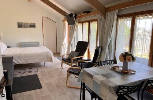 Noyant-Villages House | Le Poirier Perfect for 2 adults and 2 children Heated Pool and Games Room