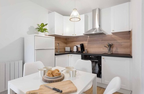 Mazamet Apartment | Le Polaire : T2 Ambiance Douce et Chaleureuse