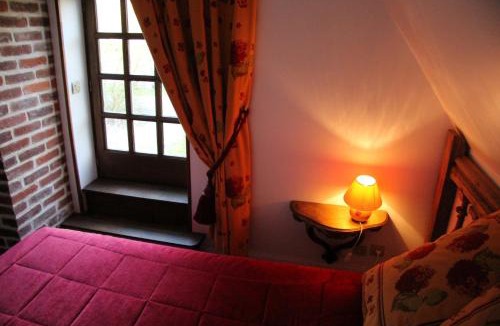 Saint-Aubin-de-Bonneval Bed & Breakfast | Le Pommenial de la Hérissonnière