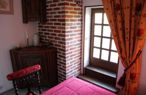 Saint-Aubin-de-Bonneval Bed & Breakfast | Le Pommenial de la Hérissonnière