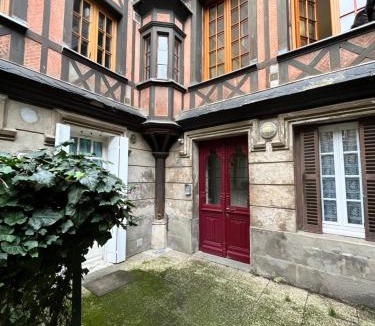 Pont-l'Eveque Apartment | Le Pons Episcopi