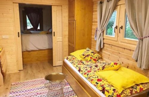 Saint-Gilles House | Le Pont Rouge Roulotte