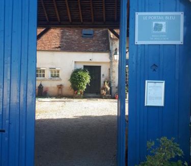 Chatres Bed & Breakfast | le Portail bleu
