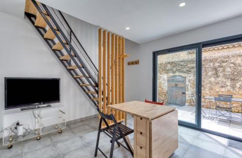 Saint-Genies-de-Fontedit Apartment | Le Poulailler D'Alice