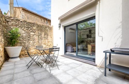 Saint-Genies-de-Fontedit Apartment | Le Poulailler D'Alice