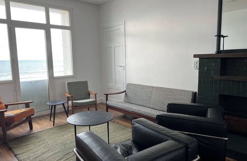 Agon-Coutainville Villa | Le Pré Bleu seafront near shops