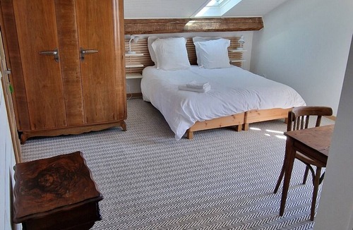 Maringues House | le Pré du Dimanche chambre 4 Uranus