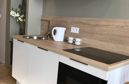 Dinan Apartment | Le Prélude-Apartment-Ensuite with Bath