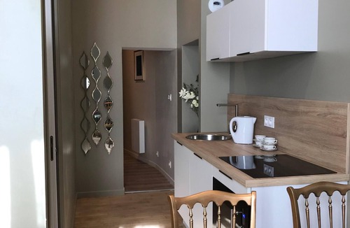 Dinan Apartment | Le Prélude-Apartment-Ensuite with Bath