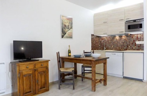 Les Praz-de-Chamonix Apartment | Le Pramouny by Interhome