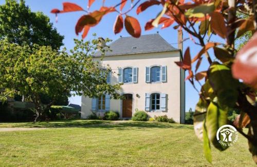 Saint-Pierre-sur-Erve House | Le Presbytère