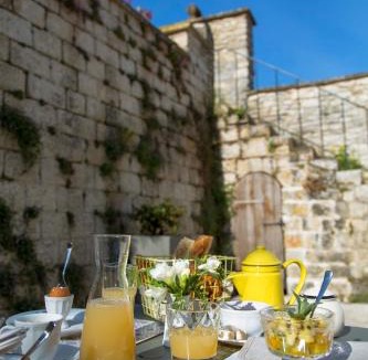 Thiveral-Grignon House | Le Presbytère de Thiverval