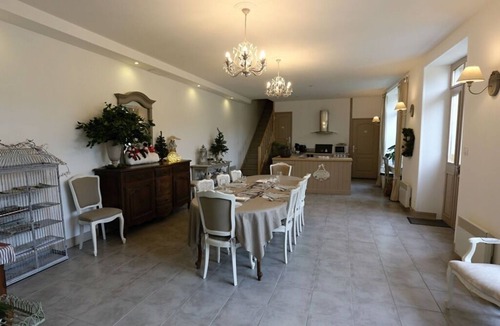 Sevigny-Waleppe House | Le Presbytère de Sévigny