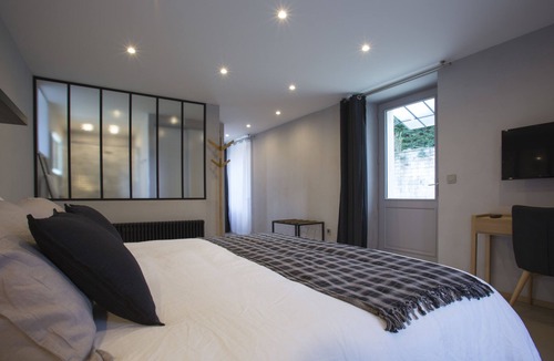 Thiveral-Grignon House | Le Presbytère de Thiverval