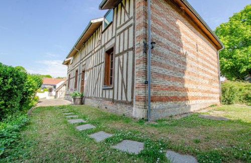 Laubressel House | Le presbytère