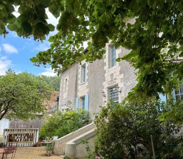 Chedigny Bed & Breakfast | Le Presbytère Maison Flore