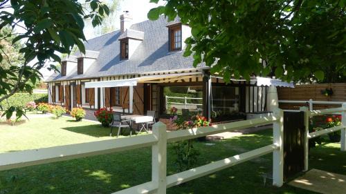 Beaumesnil House | Le Pressoir