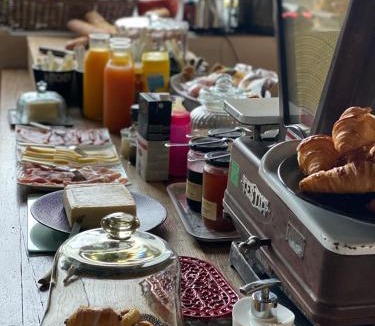 Sainte-Preuve Bed & Breakfast | Le Prieuré Chambres d'hôtes