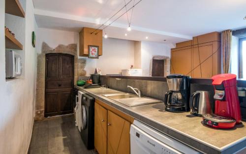 Comps-la-Grand-Ville Bed & Breakfast | Le Prieuré de Saint Sauveur - Climatisation - Séjour Nature & Détente