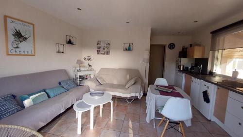 La Motte-de-Galaure House | Le Prieuré