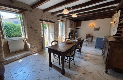 Reaumur House | Le Prieuré Saint Pierre, gîtes et chambres d'hôtes dans un parc classé