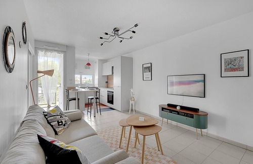 Saint - Michel Apartment | LE PRIEURE - One Bedroom Apartment, Sleeps 2