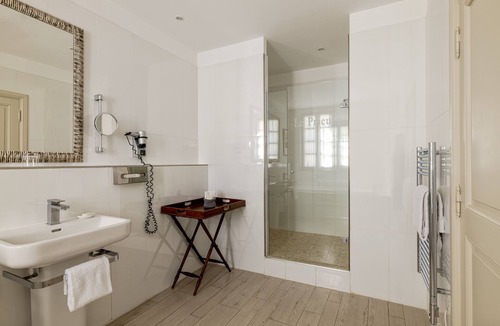 Villeneuve-les-Avignon Hotel | Le Prieure - Relais & Chateaux